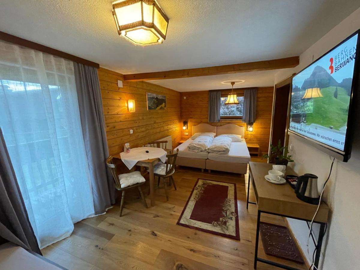 Gaestehaus Zugspitzblick 2* Berwang