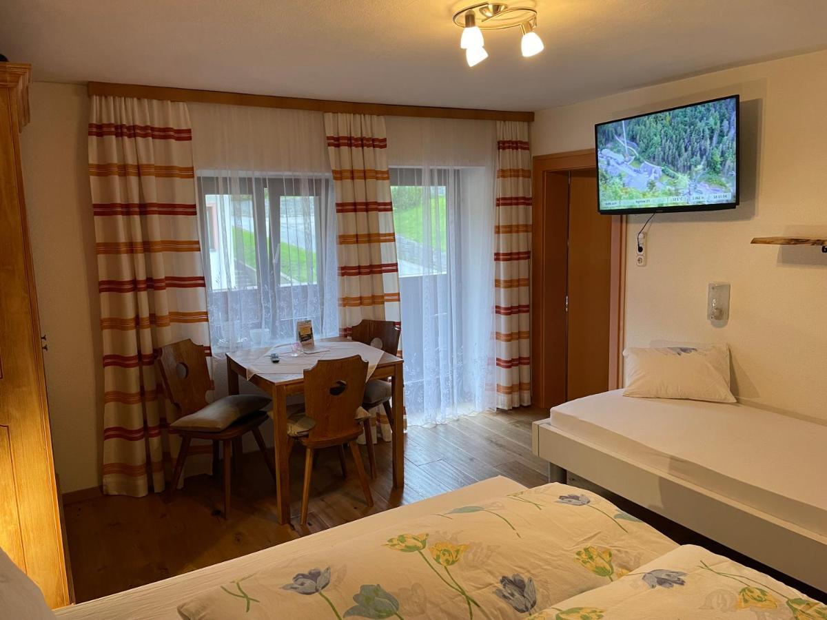 Gaestehaus Zugspitzblick 2*